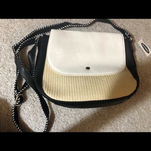 Old Navy crossbody purse. VERY CUTE AND comfy